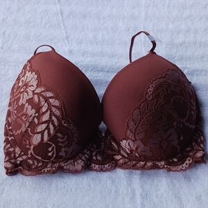 Frederick's of Hollywood Beatrix Scallop lace bra push-up 36 C